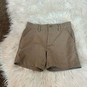 Vineyard Vines Kids 3T Shorts in Taupe
